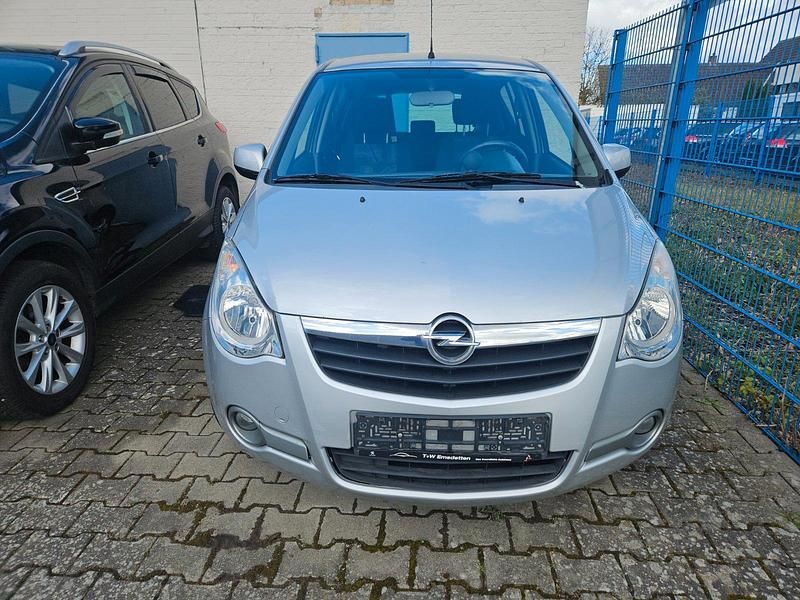 Gebraucht Opel Agila 94 PS (69 kW) 2011 Silber Kleinwagen