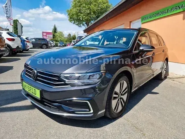 Gebraucht VW Passat GTE 156 PS (114 kW) 2022 Mangangrau (metallic) Kombi