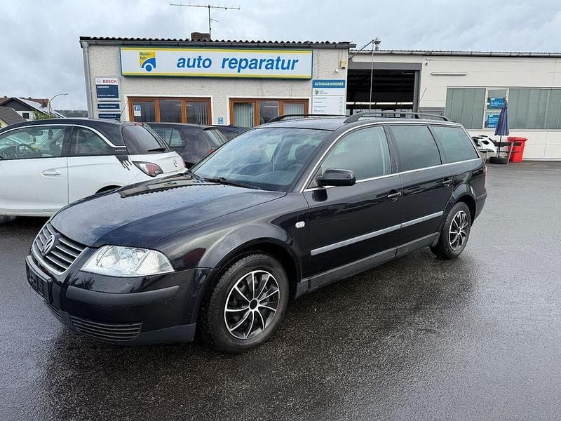 Schwarz Gebraucht 2003 VW Passat Family Limousine | 1.500 € (Guter Preis) - Bild 1/4