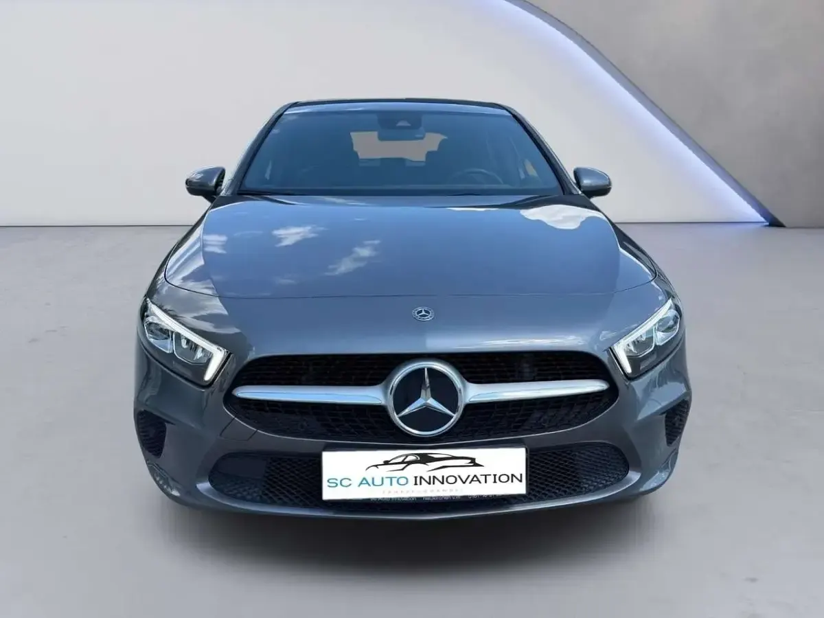 Gebraucht Mercedes A200 Progressive 163 PS (119 kW) 2019 Mountaingrau Limousine