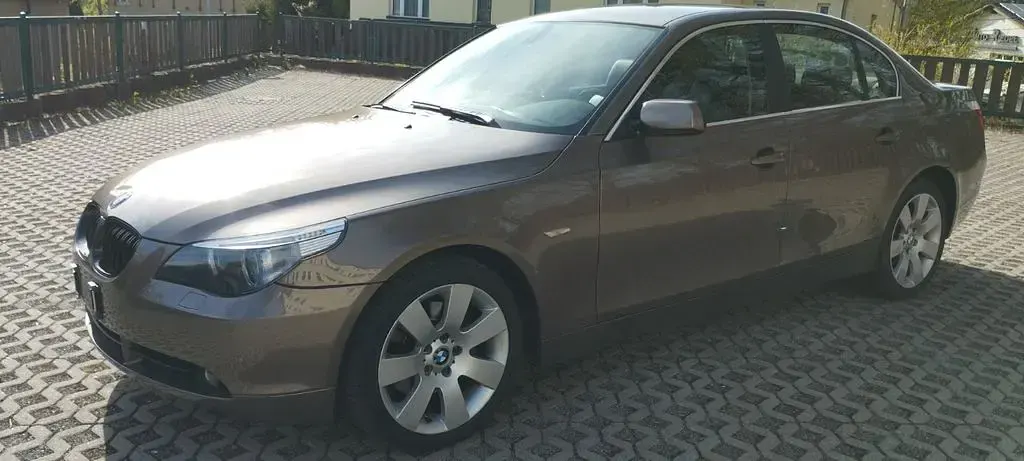 Gebraucht BMW 530 231 PS (169 kW) 2007 Braun Limousine