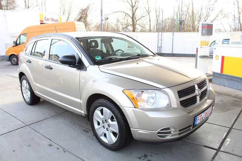 Gebraucht Dodge Caliber 150 PS (110 kW) 2009 Grau Kleinwagen