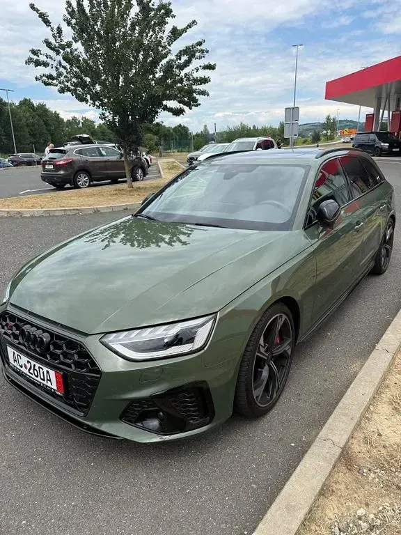 Gebraucht Audi S4 Competition 341 PS (250 kW) 2023 Grün Limousine