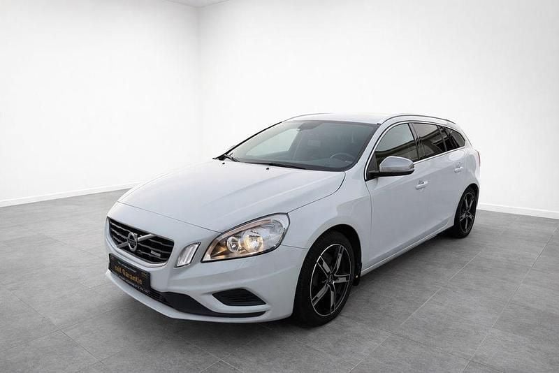 Gebraucht Volvo V60 R-Design 215 PS (158 kW) 2011 Weiß Kombi