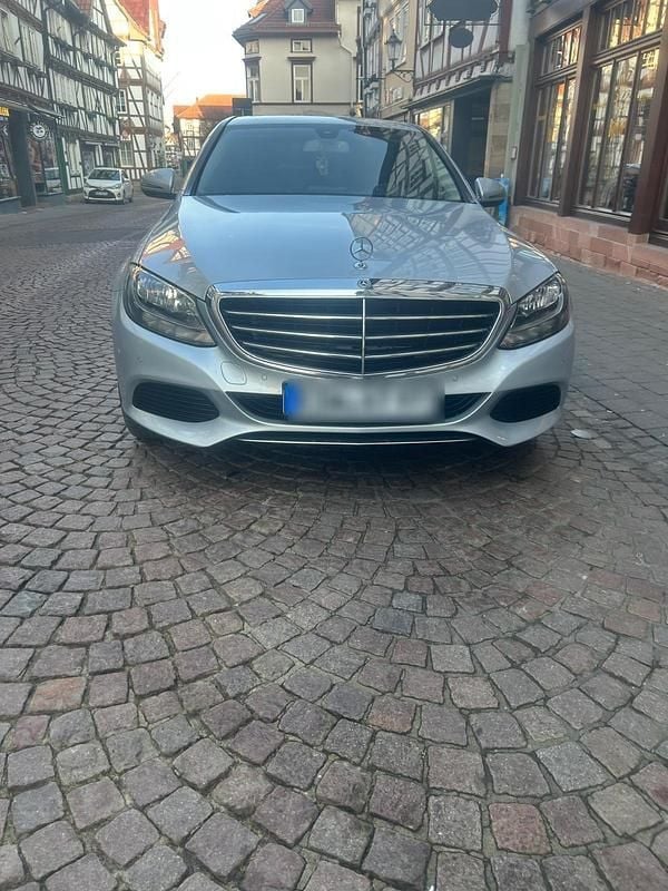 Silber Gebraucht 2018 Mercedes 220 Limousine | 17.000 € (Superpreis) - Bild 1/4