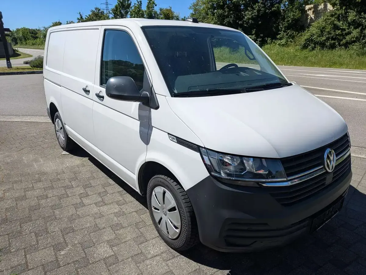Gebraucht VW Transporter 150 PS (110 kW) 2022 Candyweiß Van