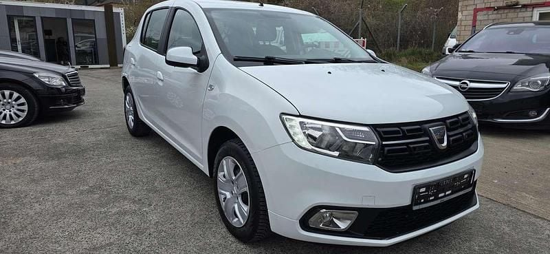 Gebraucht Dacia Sandero Lauréate 73 PS (53 kW) 2018 Gletscherweiss Kleinwagen