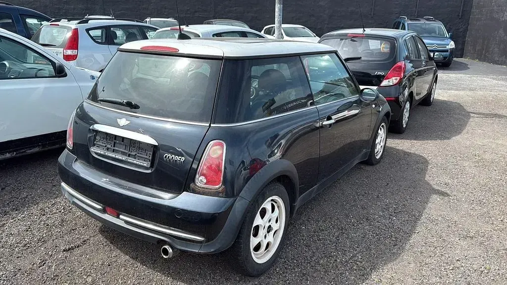 Usata Mini Cooper 116 CV (85 kW) 2006 Nero Utilitaria