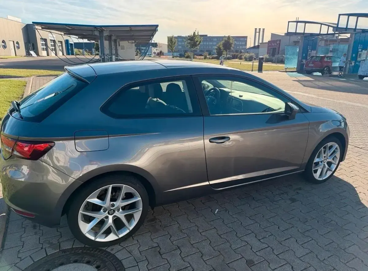Gebraucht Seat Leon 105 PS (77 kW) 2014 Grau Limousine