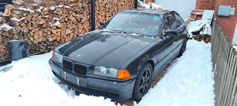 Gebraucht BMW 316 102 PS (75 kW) 1995 Schwarz Coupé