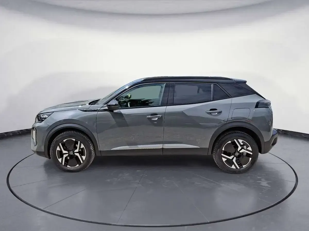 Gebraucht Peugeot 2008 GT 131 PS (96 kW) 2024 Grau SUV