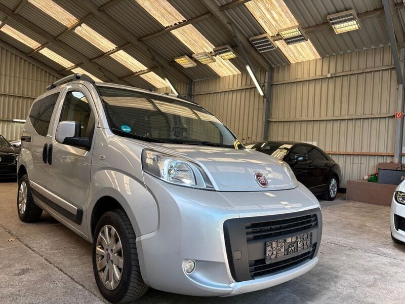 Grau Gebraucht 2016 Fiat Qubo My Qubo Van / Kleinbus | 3.750 € - Bild 1/4
