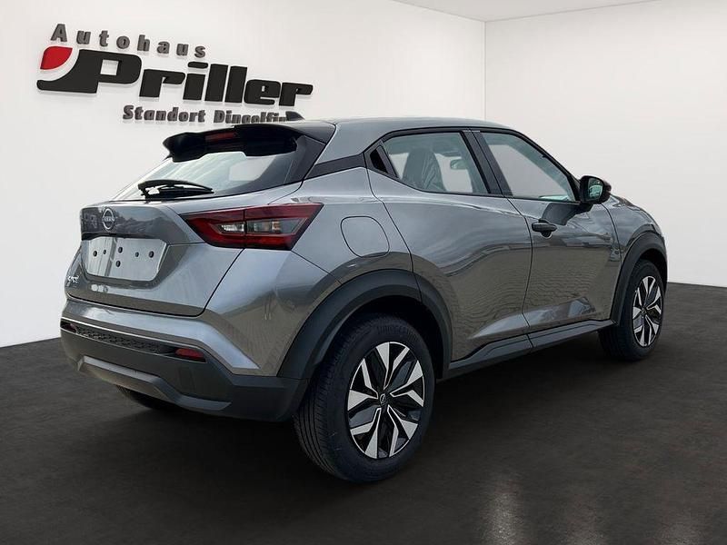 Neu Nissan Juke Acenta 114 PS (83 kW) 2025 Grau SUV