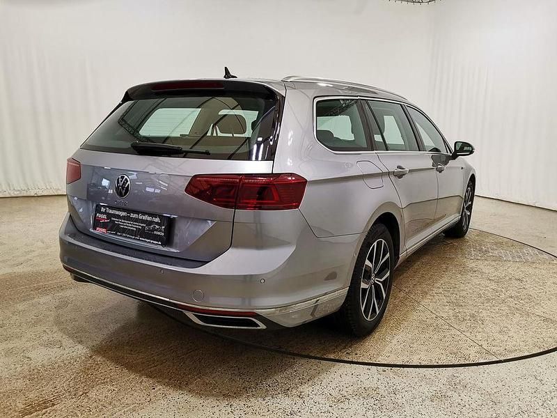 Gebraucht VW Passat GTE 218 PS (160 kW) 2021 Pyritsilber metallic Kombi