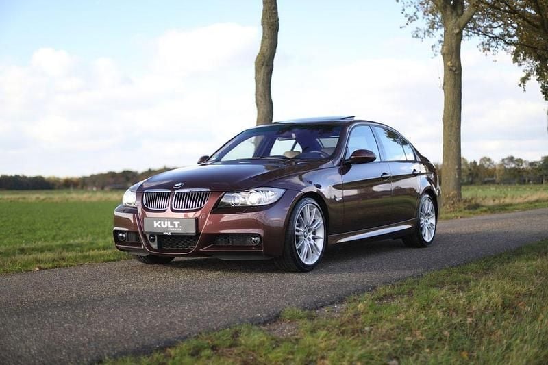 Gebraucht BMW 330 Performance 258 PS (189 kW) 2005 Rot Limousine