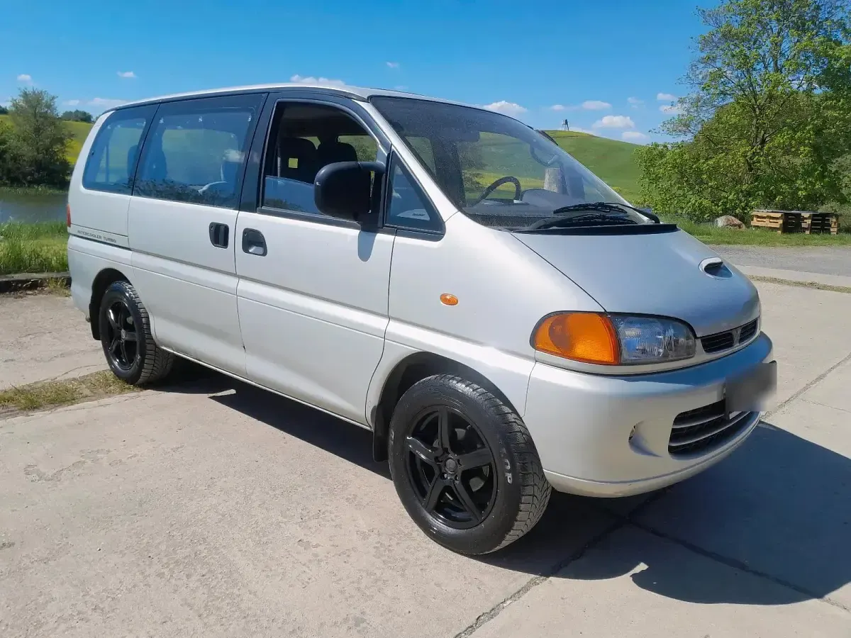 Gebraucht Mitsubishi Space Gear 98 PS (72 kW) 1995 Silber Van / Kleinbus