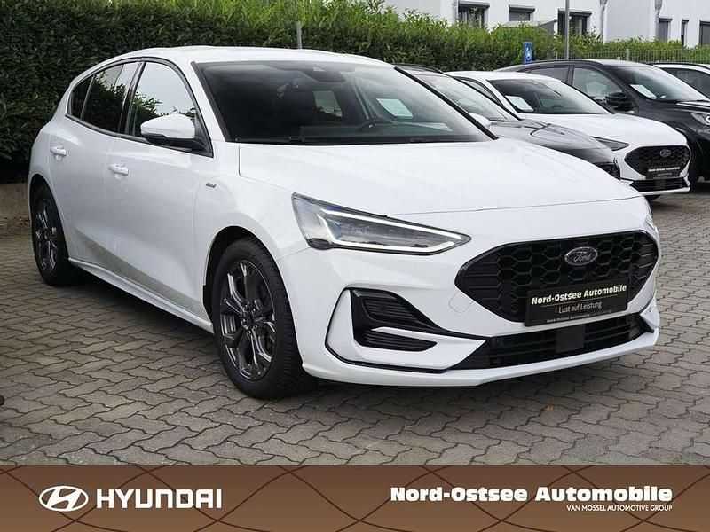 Gebraucht Ford Focus ST-Line X 155 PS (114 kW) 2024 Weiss frostweiß Limousine