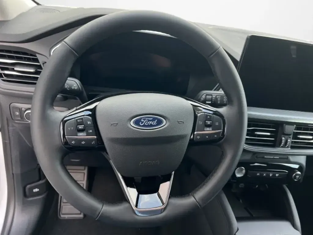 Gebraucht Ford Kuga Titanium 242 PS (177 kW) 2025 Frozen white SUV