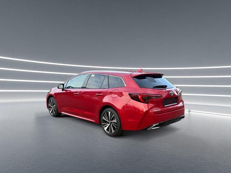 Neu Toyota Corolla 140 PS (102 kW) 2025 Rot Limousine