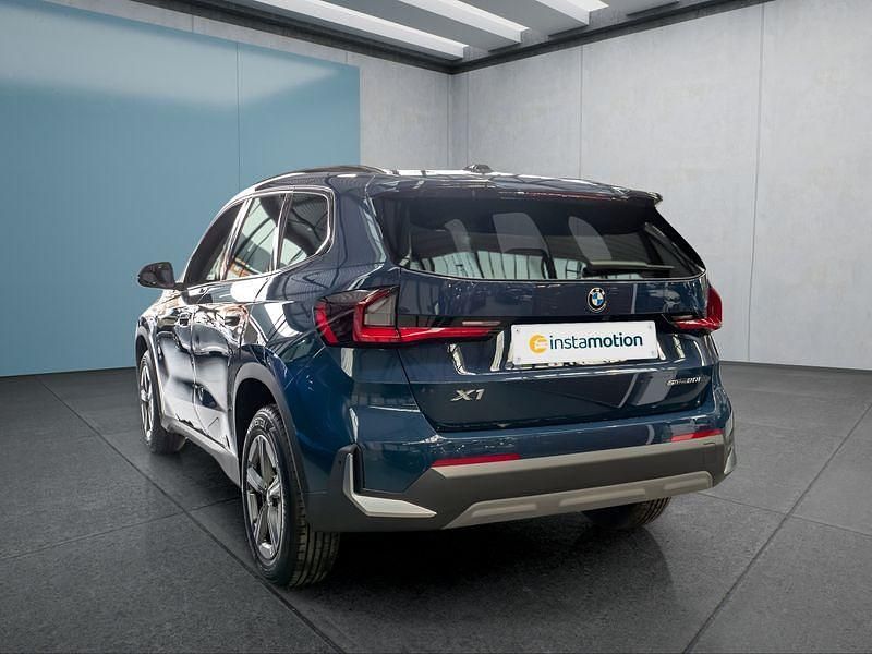 Neu BMW X1 156 PS (114 kW) 2025 Blau SUV