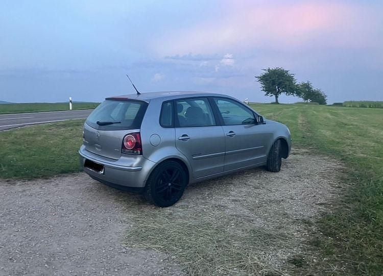 Grau Gebraucht 2008 VW Polo Trendline Kleinwagen | 1.700 € (Superpreis) - Bild 1/2