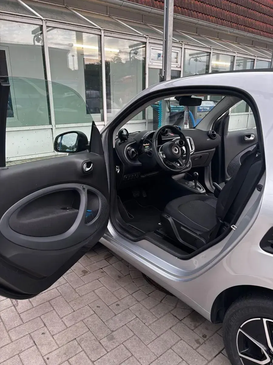 Gebraucht Smart ForTwo Coupé 60 kW (82 PS) 2021 Grau Coupé