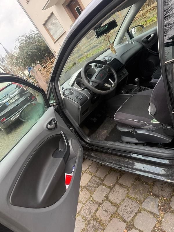 Gebraucht Seat Ibiza 96 PS (70 kW) 2010 Schwarz Kleinwagen