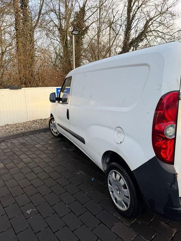 Gebraucht Fiat Doblò 135 PS (99 kW) 2014 Weiß Van / Kleinbus