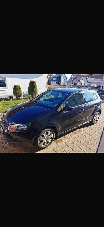 Schwarz Gebraucht 2010 VW Polo Trendline Kleinwagen | 1.100 € (Superpreis) - Bild 1/4