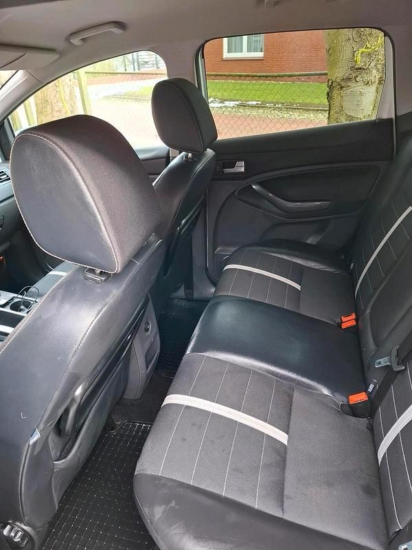 Gebraucht Ford Kuga Titanium 136 PS (100 kW) 2009 Weiß SUV