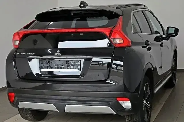 Usado Mitsubishi Eclipse Cross Diamant Edition 163 CV (119 kW) 2020 Negro SUV