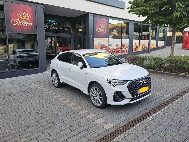 Weiß Gebraucht 2023 Audi Q3 Sportback S-Line SUV | 47.000 € (Etwas zu teuer) - Bild 1/4
