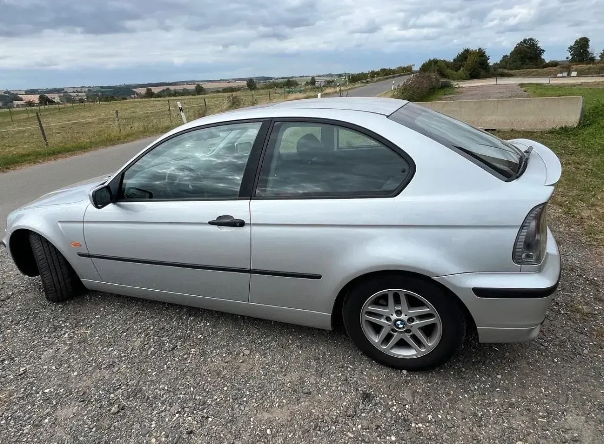 Gebraucht BMW 316 Compact 116 PS (85 kW) 2002 Silber Kleinwagen
