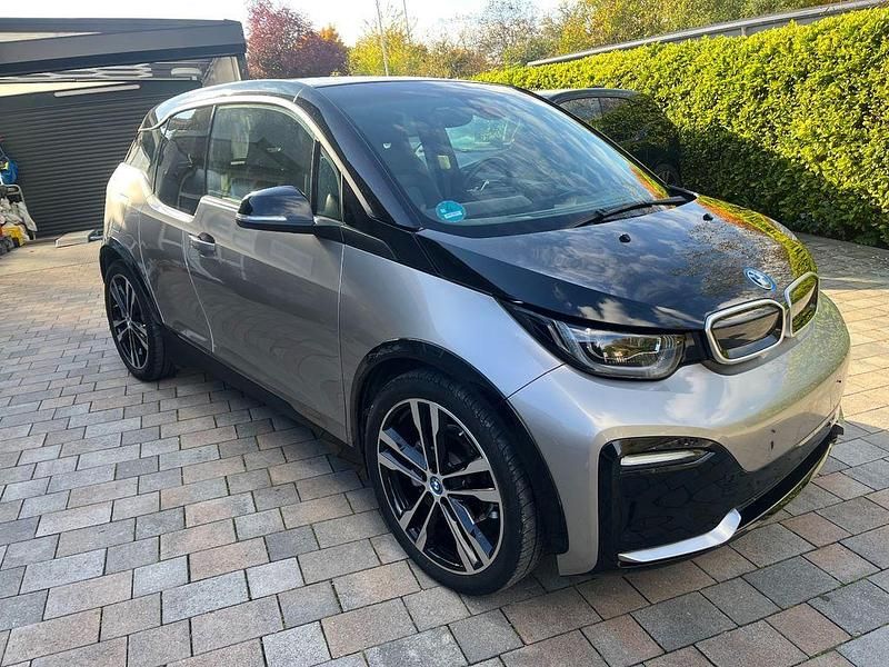 Silber Gebraucht 2022 BMW i3 Performance Kleinwagen | 25.499 € (Fairer Preis) - Bild 1/4
