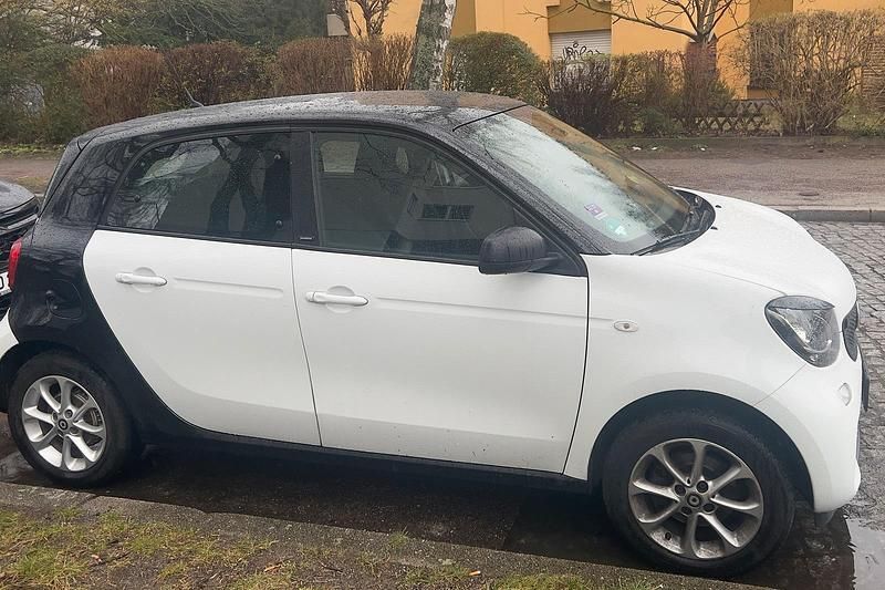 Gebraucht Smart ForFour 71 PS (52 kW) 2017 Weiß Kleinwagen