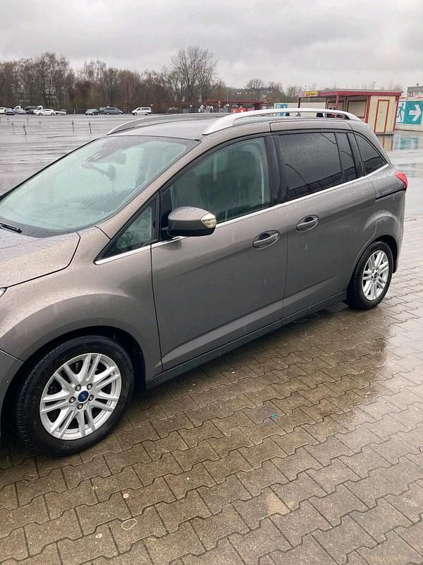 Gebraucht Ford Grand C-Max 140 PS (102 kW) 2013 Braun Van / Kleinbus