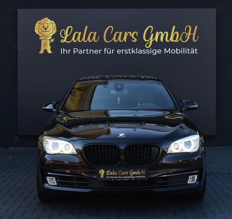 Gebraucht BMW 750 Performance 381 PS (280 kW) 2012 Schwarz Limousine