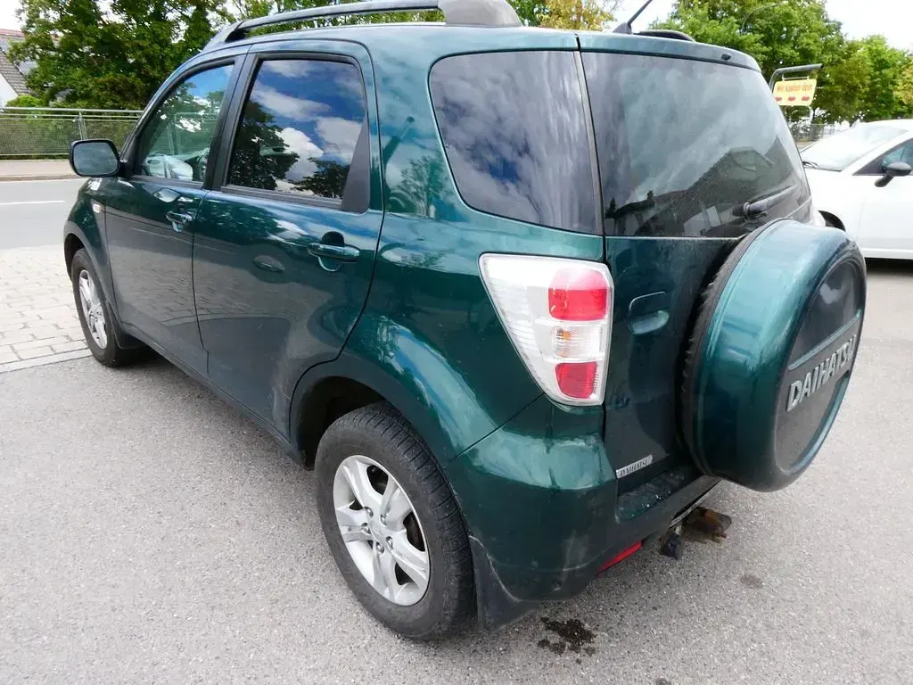 Gebraucht Daihatsu Terios 102 PS (75 kW) 2011 Grün SUV