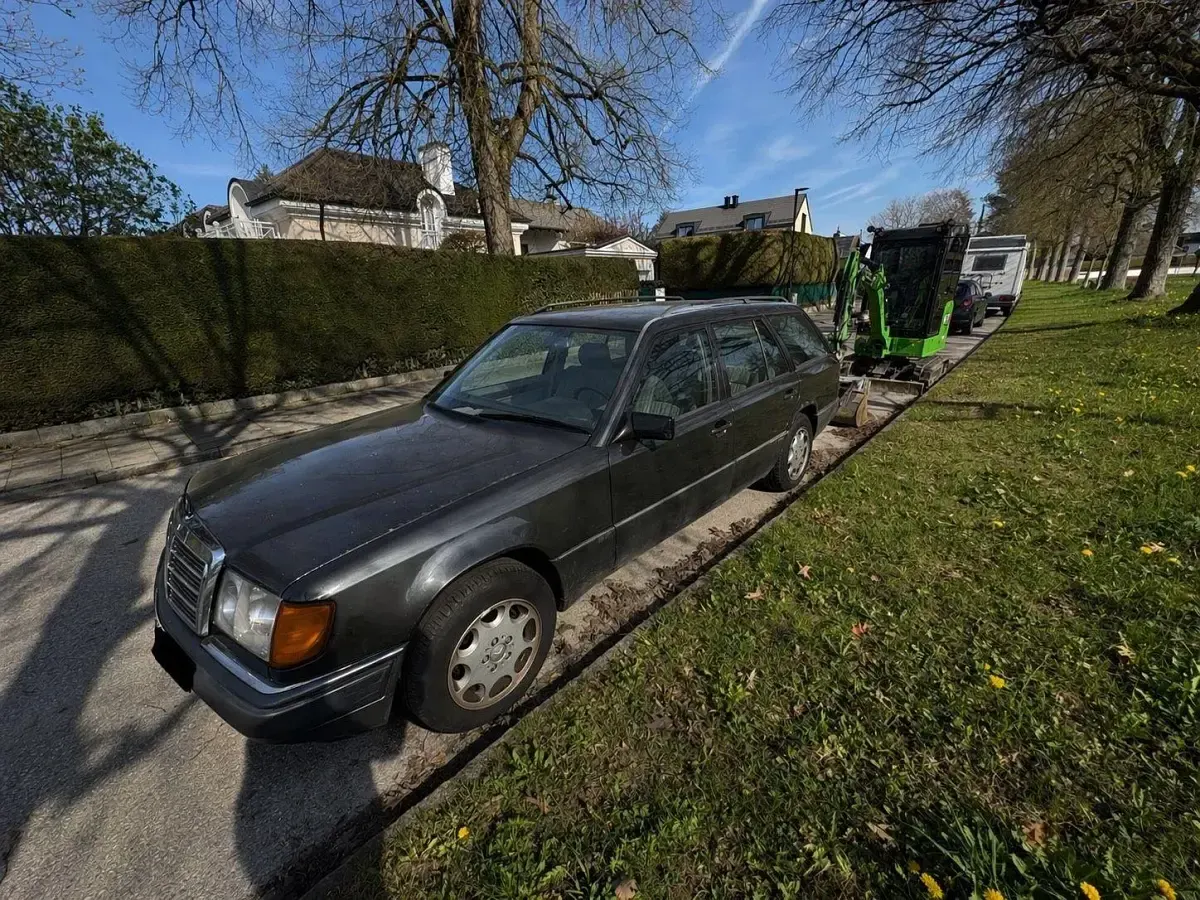 Gebraucht Mercedes 230 132 PS (97 kW) 1990 Schwarz Kombi