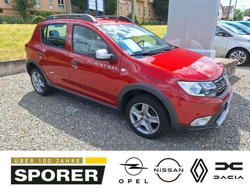 Kalaharirot metallic (metallic) Gebraucht 2019 Dacia Sandero Essentiel Kleinwagen | 7.990 € (Fairer Preis) - Bild 1/4