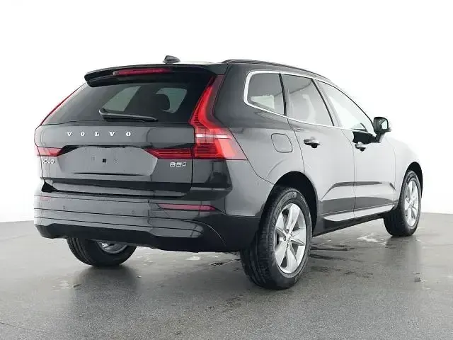 Gebraucht Volvo XC60 Core 250 PS (183 kW) 2025 Onyx black SUV