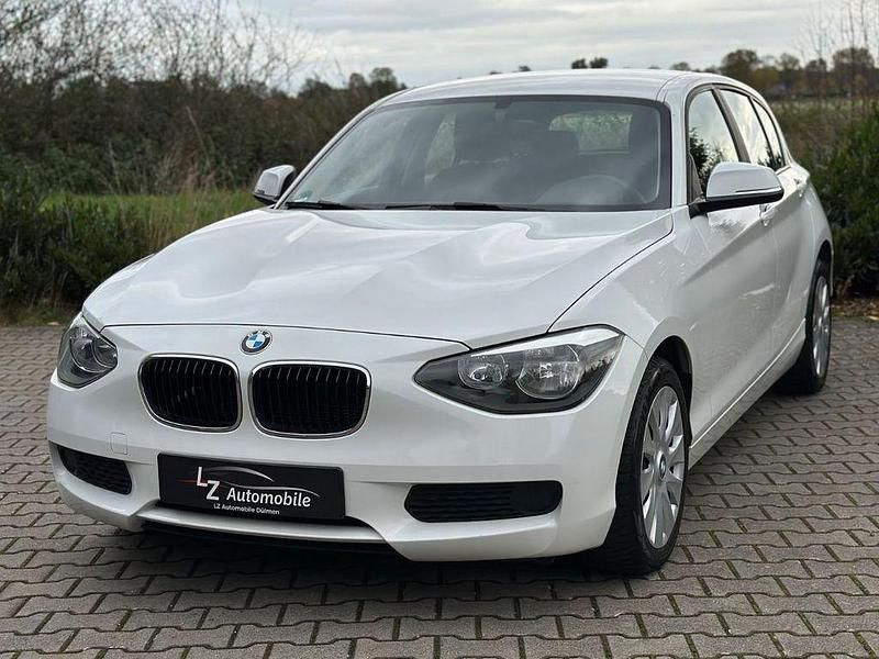 Weiß Gebraucht 2012 BMW 114 Sport Line Kleinwagen | 6.200 € (Guter Preis) - Bild 1/4