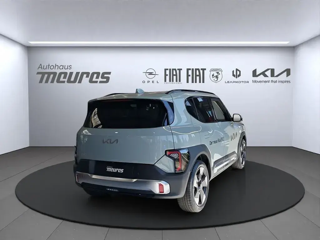 Neu Kia EV2 Earth 108 kW (147 PS) 2026 Grau SUV