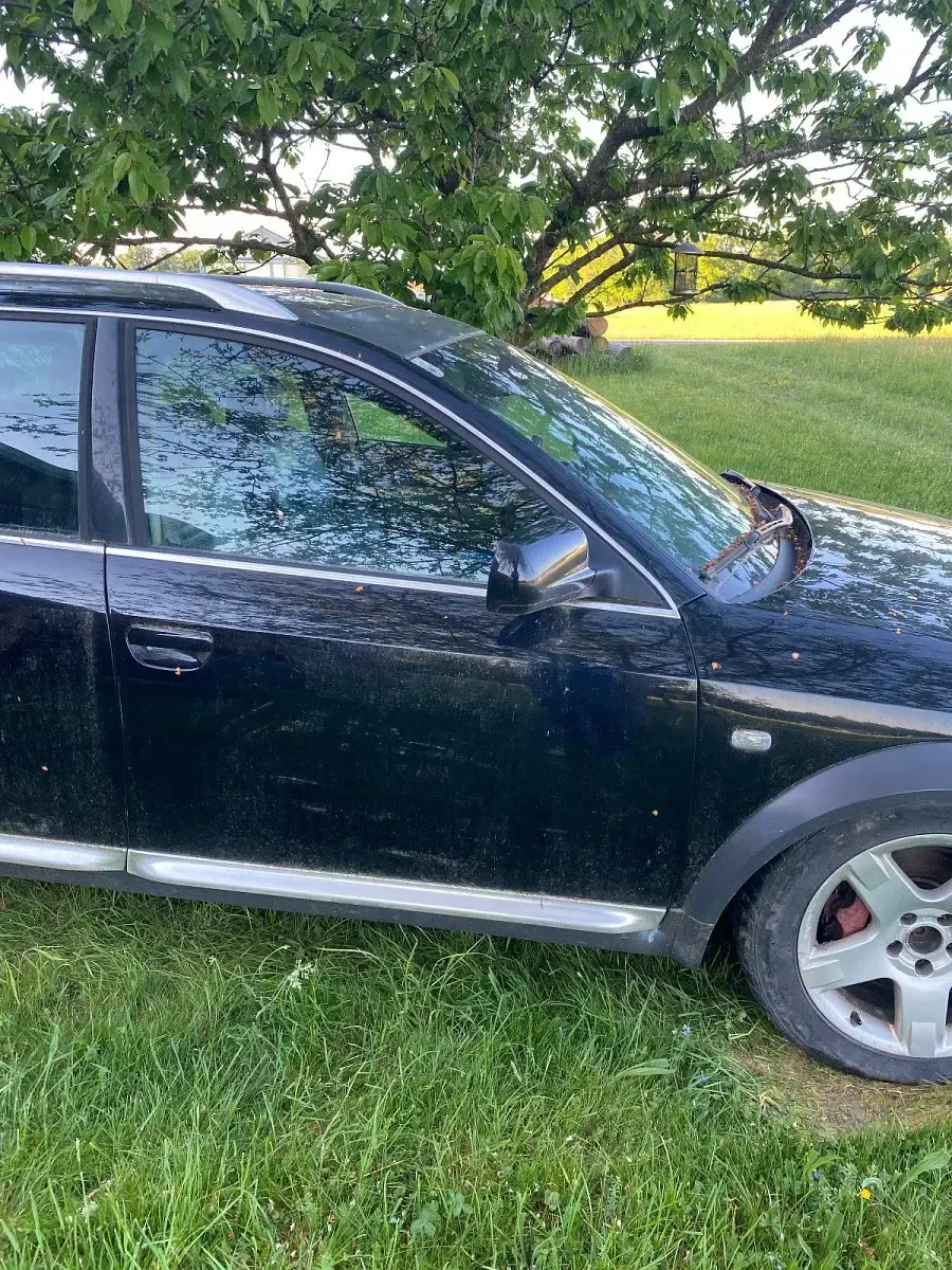 Gebraucht Audi A6 Allroad 180 PS (132 kW) 2001 Schwarz Kombi