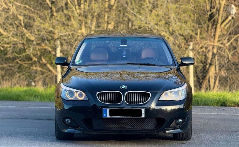 Schwarz Gebraucht 2009 BMW 525 M Sport Limousine | 8.899 € (Fairer Preis) - Bild 1/4