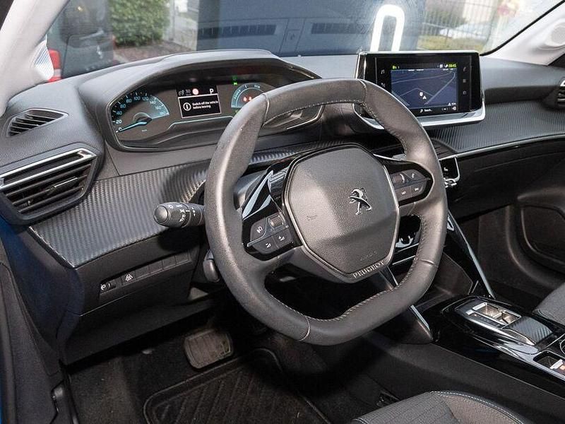 Gebraucht Peugeot e-208 Allure 100 kW (136 PS) 2023 Blau Kleinwagen
