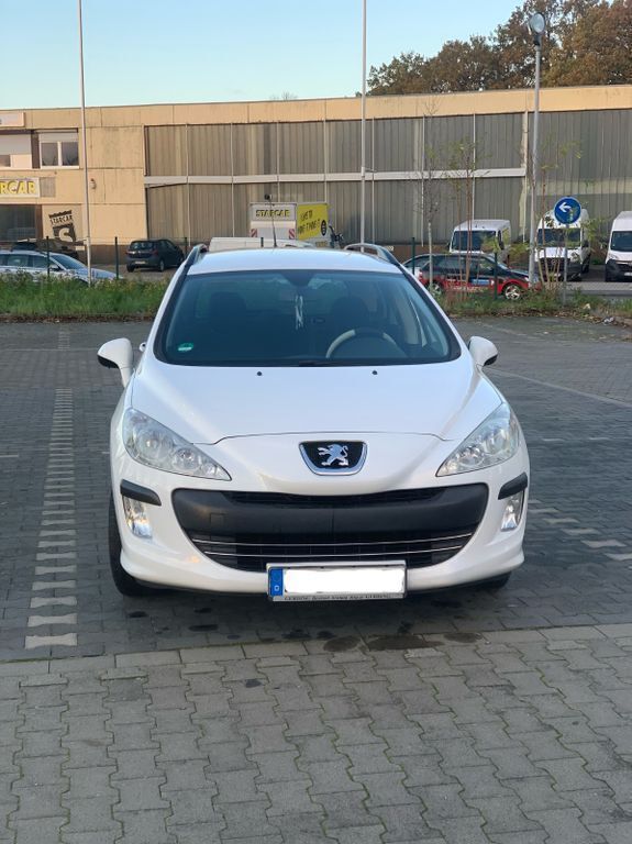 Weiß Gebraucht 2009 Peugeot 308 Tendance Kombi | 2.899 € (Etwas zu teuer) - Bild 1/4
