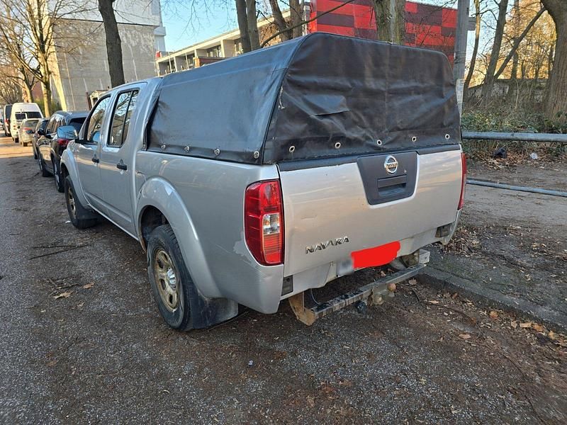 Gebraucht Nissan Navara 174 PS (127 kW) 2005 Silber Pickup