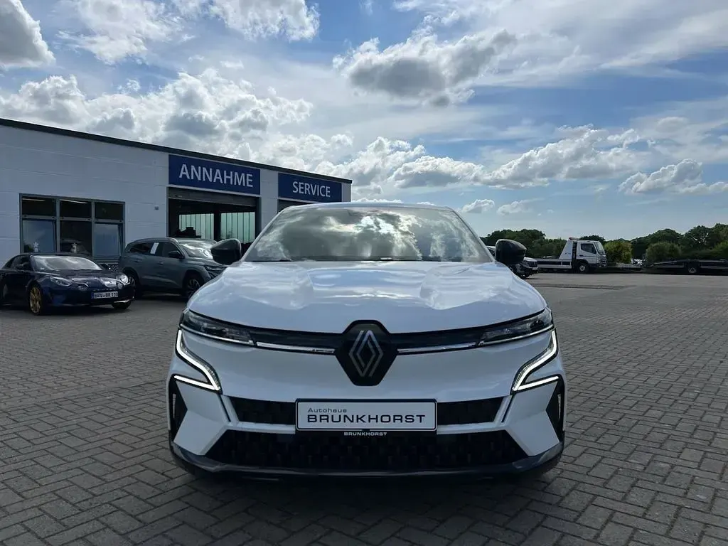 Neu Renault Megane E-Tech Komfort 160 kW (218 PS) 2026 Weiß Limousine