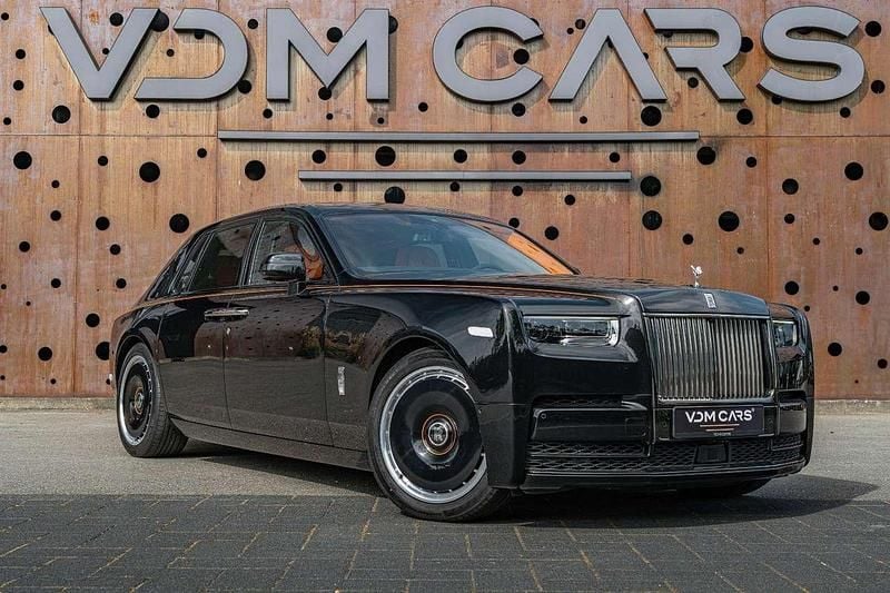 Neu Rolls Royce Phantom 563 PS (414 kW) 2026 Schwarz Limousine
